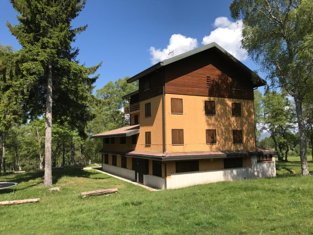 La Capanna Apartment Margno Exterior photo